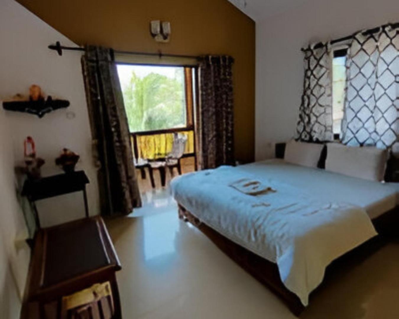 Ronne'S 2Bhk Lagoon Apartment -卡兰古特 外观 照片