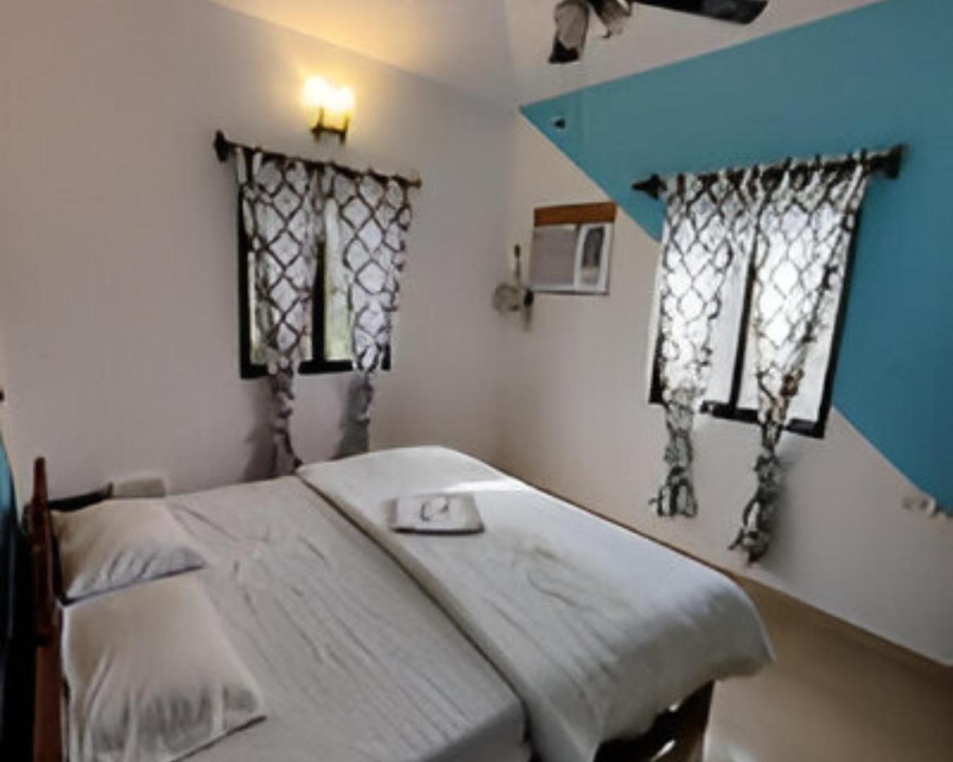 Ronne'S 2Bhk Lagoon Apartment -卡兰古特 外观 照片