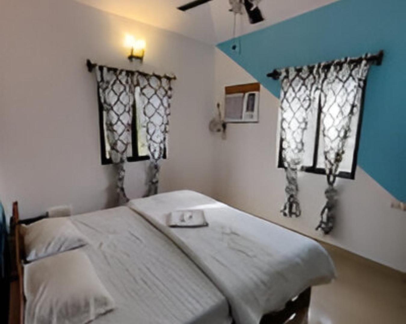 Ronne'S 2Bhk Lagoon Apartment -卡兰古特 外观 照片